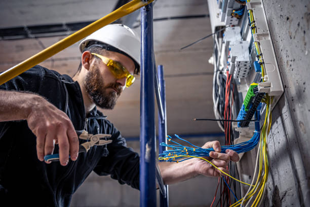 Best Electrician Near Me  in Crystal City, TX